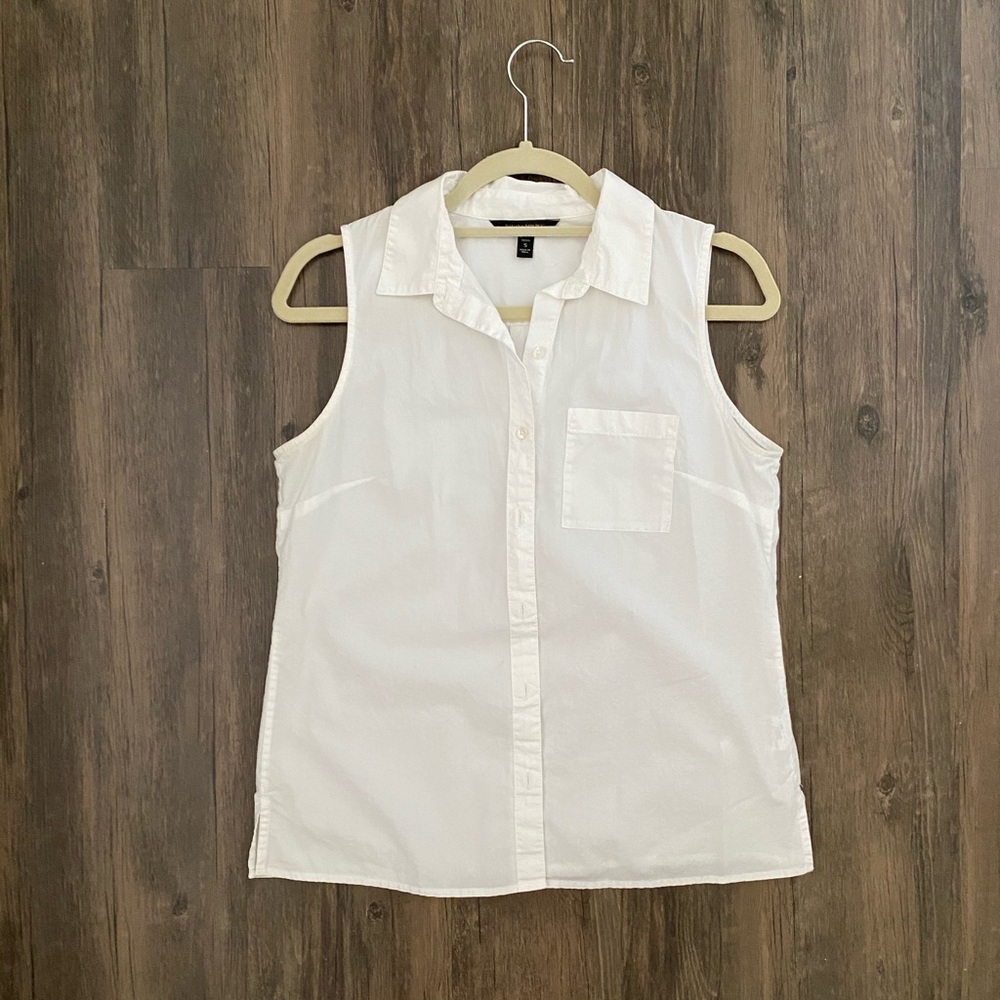 Banana Republic Short Sleeved Button Down